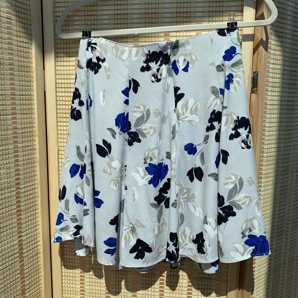 Banana Republic Summer Flower Skirt - Picture 7 of 13